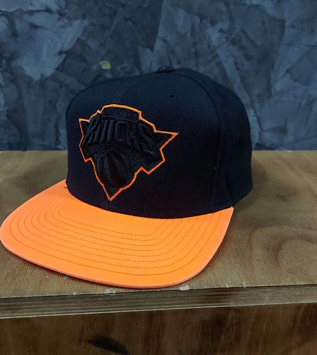Adidas new york knicks шапка