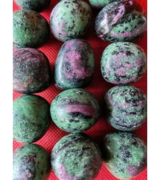 Рубин в Цоизит (Аниолит)