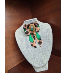 Leopard bow