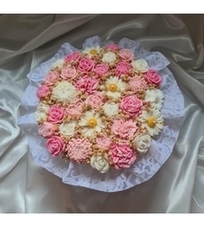 Авторски букет „Blooming Meadow Symphony“