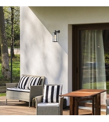 Класически външен аплик Dubrovnik E27 – елегантно фасадно осветление с прозрачно стъкло и IP44 защита