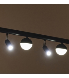 LED полилей „Black Line“ – модерно осветление за стилен дом