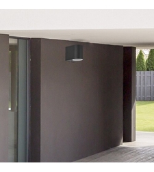 Външен аплик Chile в черен цвят – елегантен минимализъм и насочено осветление