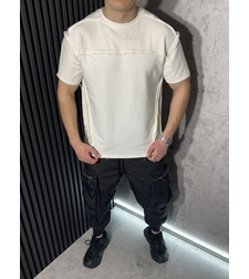 Тениска с Декоративни Шевове в Бяло