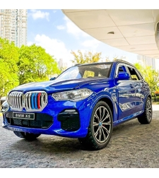 Метална кола с отварящи се врати капаци светлини и звуци BMW X5 1:24
