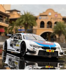 Метална кола с отварящи се врати светлини и звуци BMW M4 DTM Le Mans 1:24