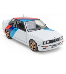Метална кола BMW M3 E30 1989 WHITE BOX 1:24