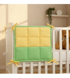 Стилен органайзер за бебешка кошара в зелено и жълто