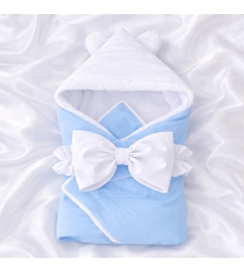 Порт бебе с качулка в синьо с бяла панделка