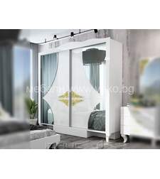 Гардероб Белисима/ златни орнаменти