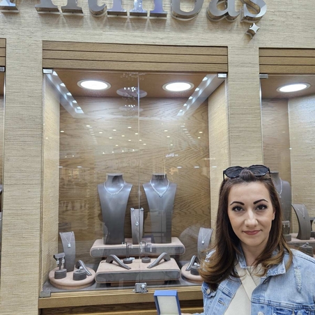 15 години The mall ! Честито на спечелилата дама!