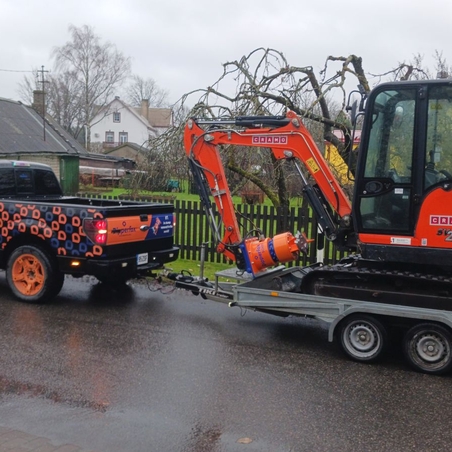 Дипърфокс България посети завода на Dipperfox в Естония