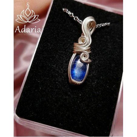 Сребърно колие с Кианит