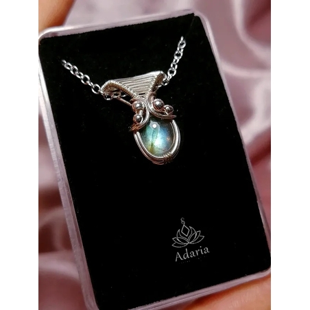 Сребърно колие с Лабрадорит