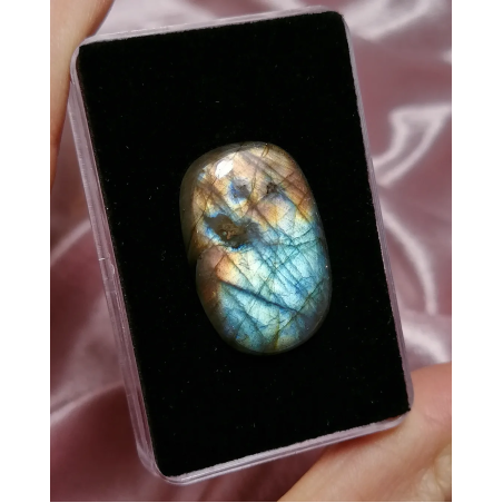 Кабошон Лабрадорит