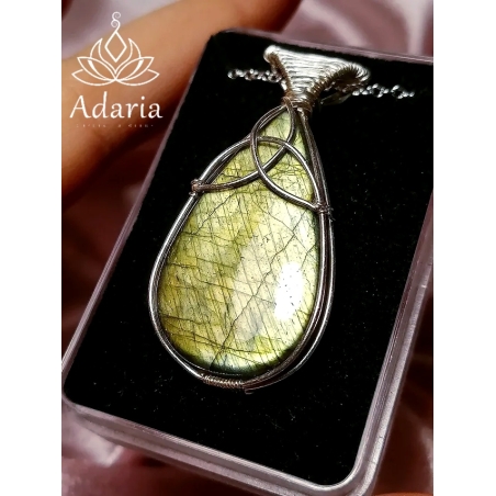 Сребърно колие с Лабрадорит