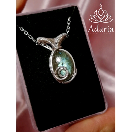 Сребърно колие с Лабрадорит