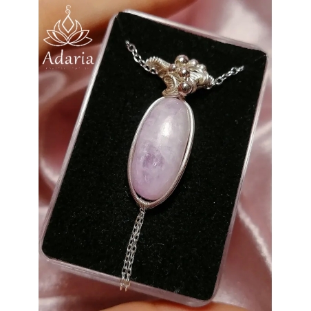 Сребърно колие с Кунцит