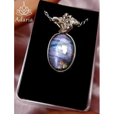 Сребърно колие с лилав Лабрадорит