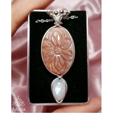 Сребърно колие с прасковен Лунен камък и Рейнбоу Лунен камък