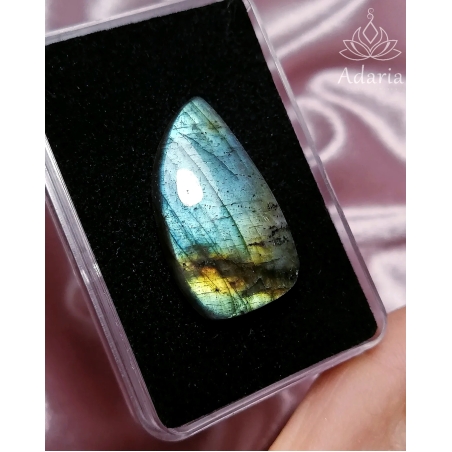 Кабошон Лабрадорит