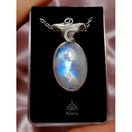 Сребърно колие с Лунен камък