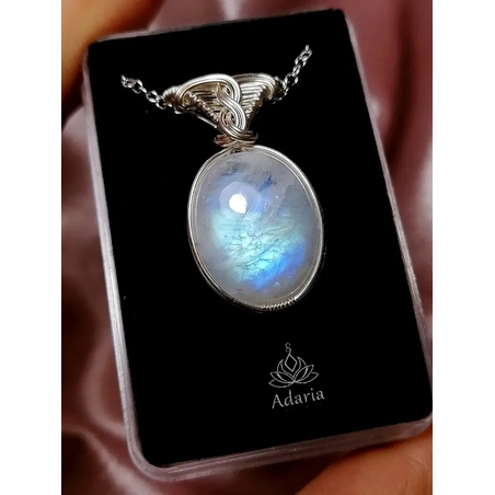 Сребърно колие с Лунен камък