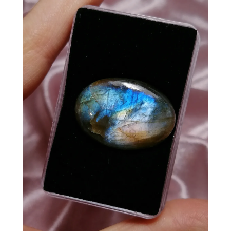 Кабошон Лабрадорит