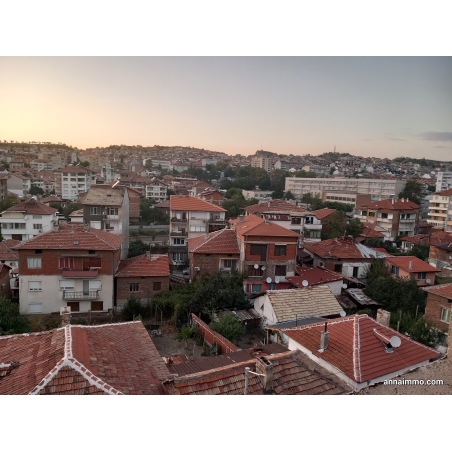 Етаж от Къща В ЦЕНТЪРА НА САНДАНСКИ 140КВ.М 680 ЕВРО НА КВ.М