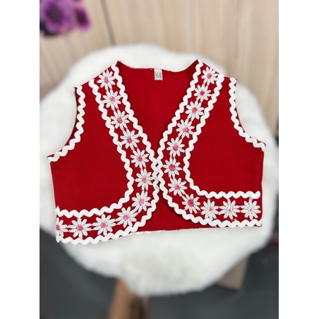 Детски елек в Червено