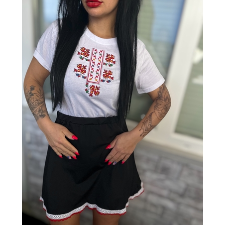 Дамска тениска с габровска шевица „Габровска традиция“ |