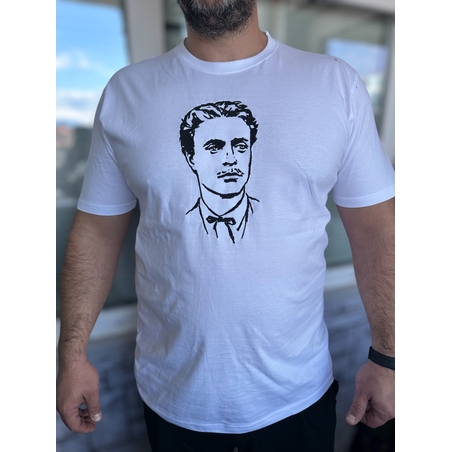 Тениска с образа на Васил Левски