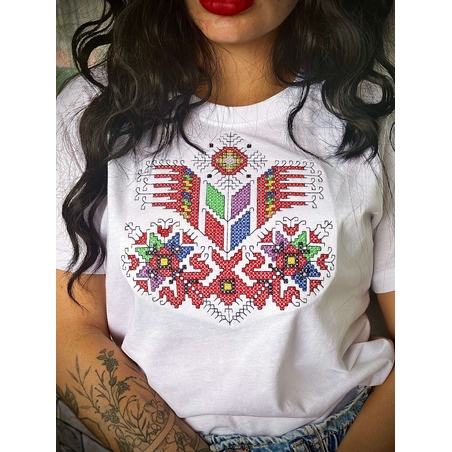 Дамска тениска с българска шевица „Дървото на живота“