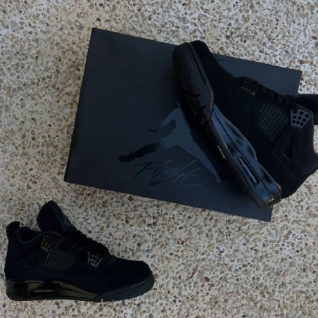 Jordan 4 Black Cat