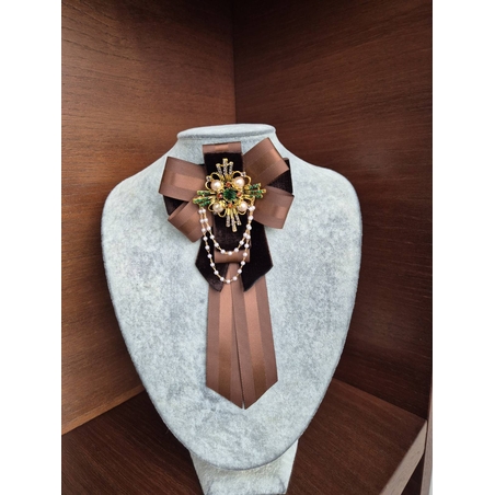 Chocolate brown bow brooch