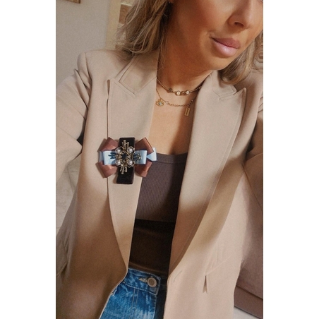 Chocolate brown mini brooch