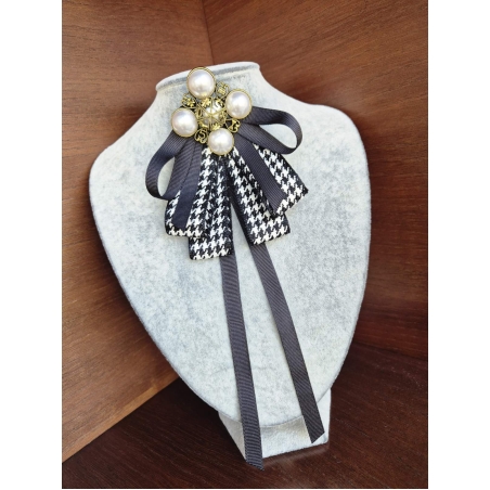 Black and white Bow brooch