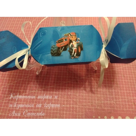 Картонен бонбон Пламъчко и машините / Blaze and the monster mashines