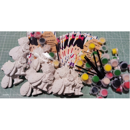 КАЛИНКА С ЦВЕТЕ за оцветяване С / БЕЗ  магнит - 1бр. фигурка + 2бр. боички+ 1бр. четка