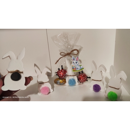 Зайче с цветно пухче - магнит