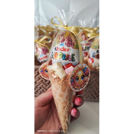 ФУНИЙКА С ШОКОЛАДОВО ЯЙЦЕ  KINDER + ШОКО КРИСПИ + МИНИ МАРШМЕЛОУЧЕТА