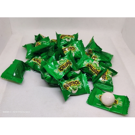 Дъвка /топче/ с вкус на сладка зелен ябълка