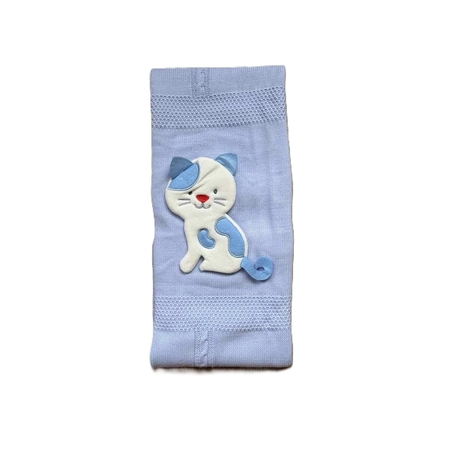 Бебешко плетено одеяло – синьо с апликация коте