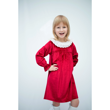 Кадифена рокля в червено