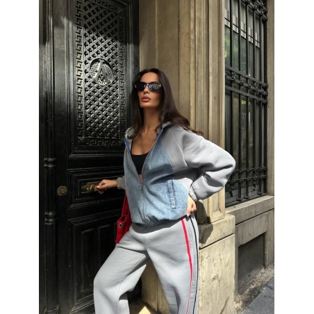 Широк ватиран спортен екип с деним