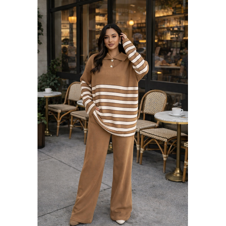 Широк комплект от плетиво с издължен пуловер и долнище с висока талия