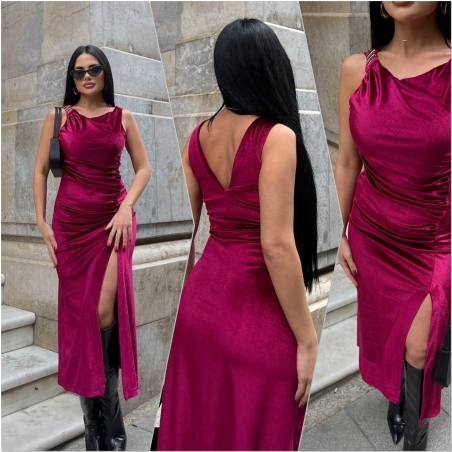 Дълга елегантна рокля с цепка от кадифе във виолетово