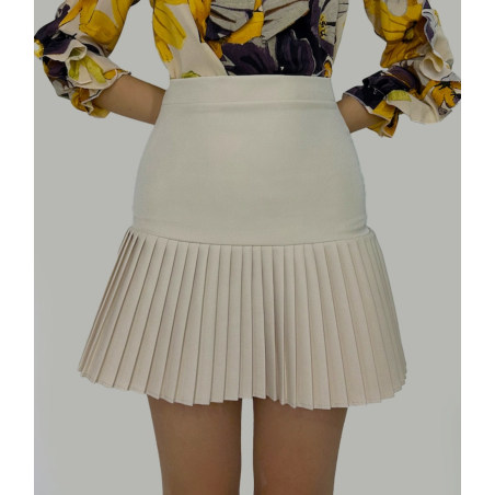 Плисирана пола в екрю с висока талия