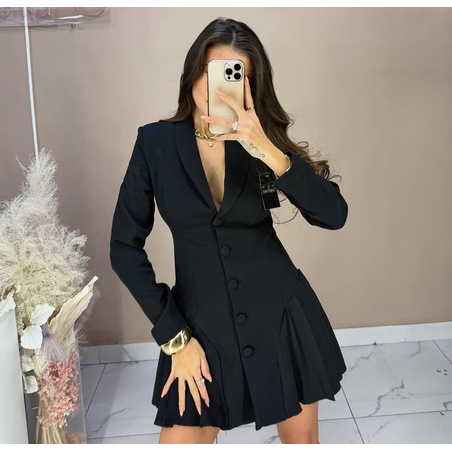 Chic Noir – Елегантна рокля сако