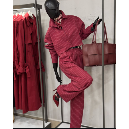 Спортно-елегантен комплект от скъсена риза и широк панталон Бордо